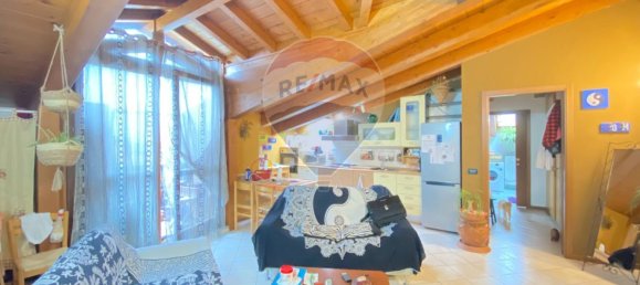 2-salle Appartement à Cura Carpignano, Italy No. 11401 23