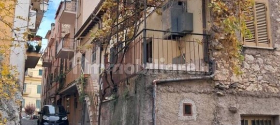 Apartamento T2 em Sant'Angelo Romano, Italy N.º 129789 2