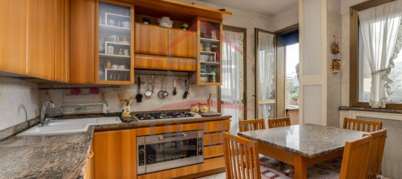 Apartamento de 5 habitaciónes en Rome, Italy No. 163186 4