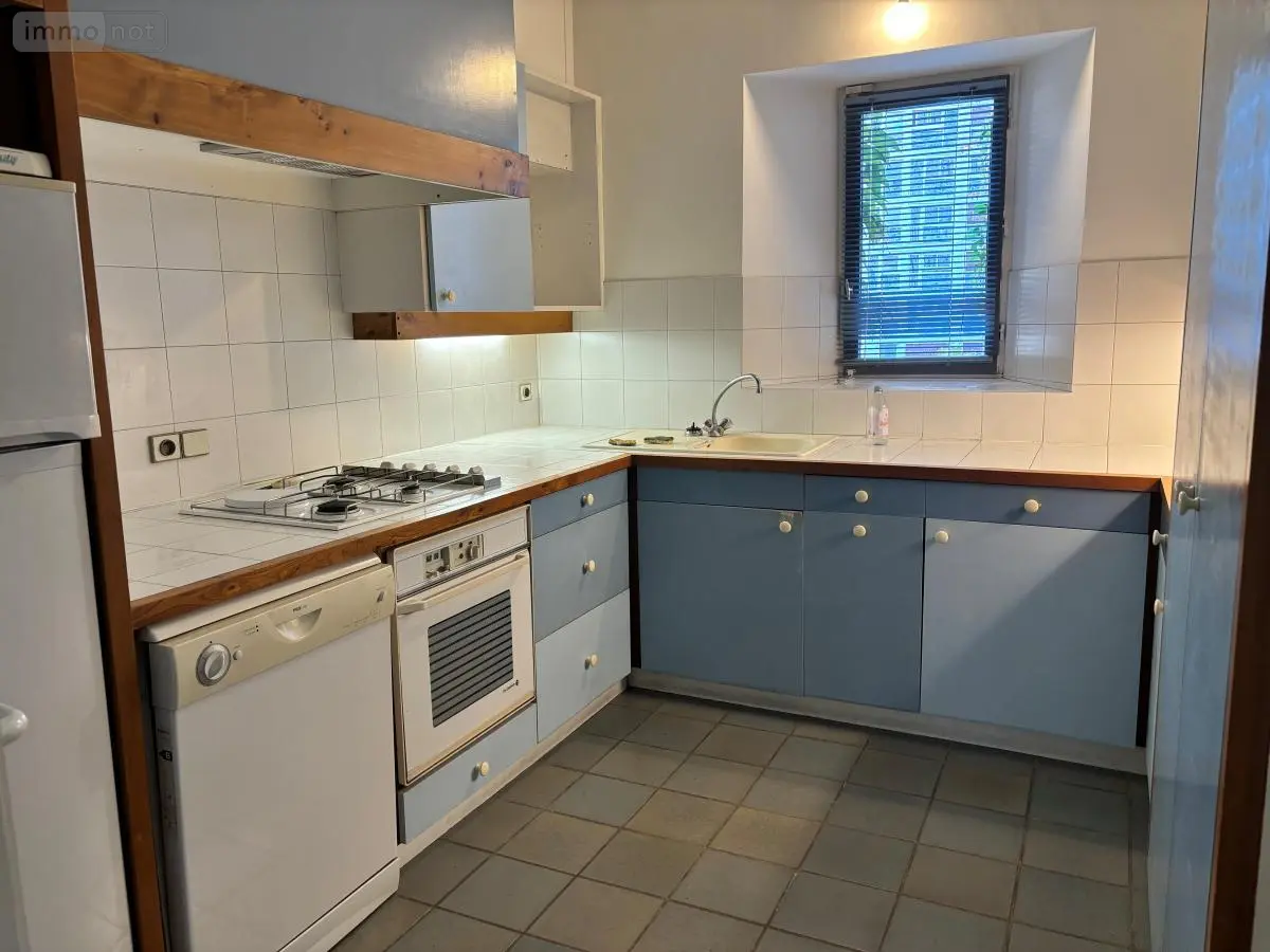 Apartamento de 4 dormitorios en Grenoble, France No. 296294