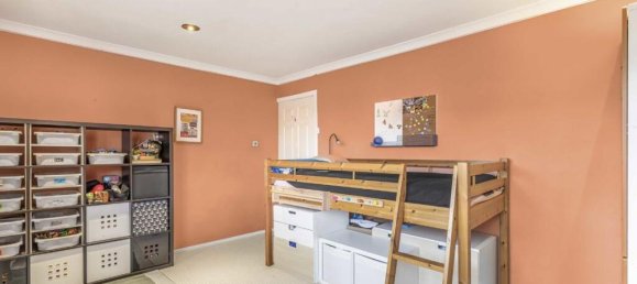 4 bedrooms House in Kent, United Kingdom No. 10193 10