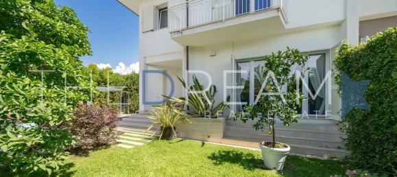 8 bedrooms Villa in Forte dei Marmi, Italy No. 317191 3