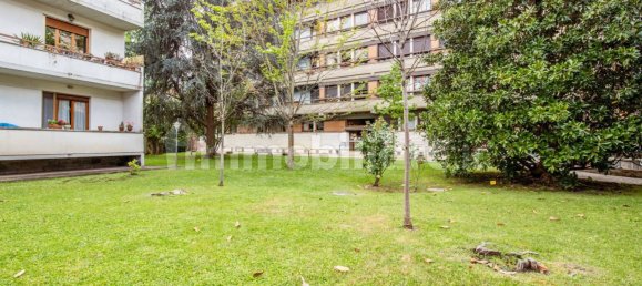 Apartamento de 3 dormitorios en Pisa, Italy No. 60036 40