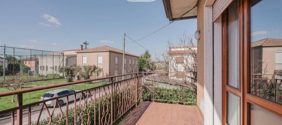 3 bedrooms House in Spinea, Italy No. 58757 6