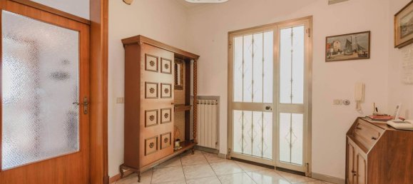 3 bedrooms House in Spinea, Italy No. 58757 2