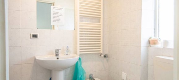 5-salle Appartement à Genoa, Italy No. 282408 14