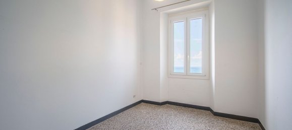 5-salle Appartement à Genoa, Italy No. 282408 3