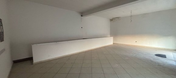 60m² Commercial property in Casalnuovo di Napoli, Italy No. 71361 5