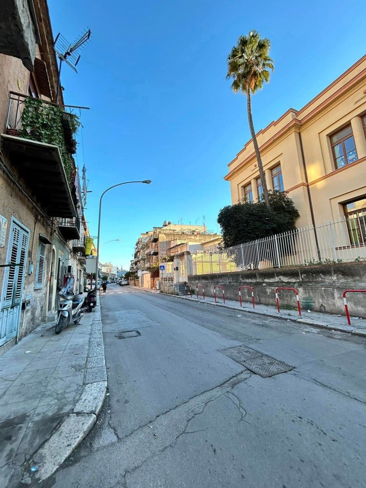 Garage à Palermo, Italy 17m² No. 312091