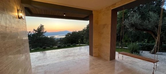 4 bedrooms Commercial property in Tivat, Montenegro No. 20 6