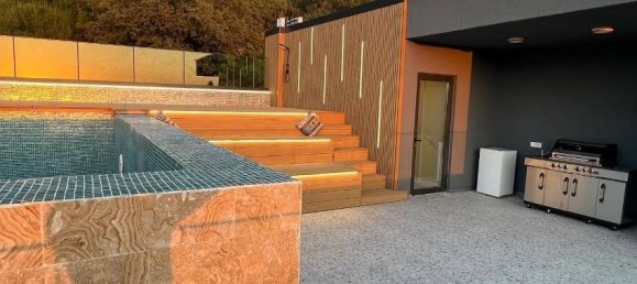 4 bedrooms Commercial property in Tivat, Montenegro No. 20 4