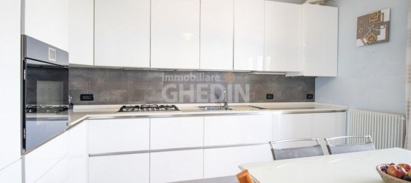 5-Zimmer Haus in Vazzola, Italy, Nr. 292539 8