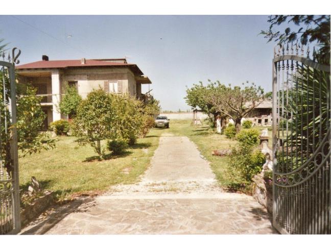 4 bedrooms House in Aprilia, Italy No. 253641