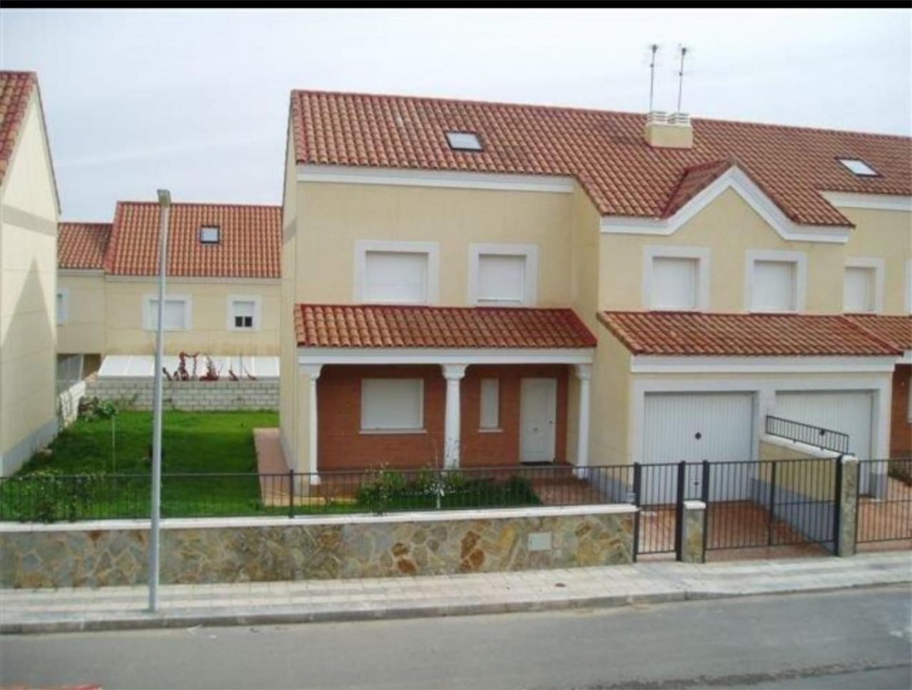 4 bedrooms House in Toledo, Spain No. 191508