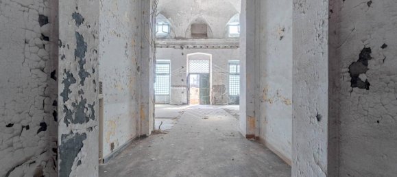 Здание с 65 комнатами в Генуя, Италия № 22350 4