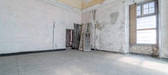 Здание с 65 комнатами в Генуя, Италия № 22350 17