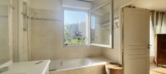 Квартира с 3 спальнями в Ивелин, Франция № 175535 23