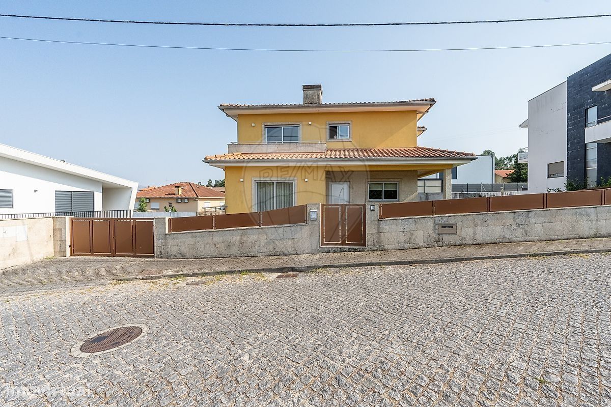 4 غرف نوم منزل في Povoa de Lanhoso, Portugal رقم 304166