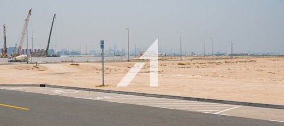 Studio in Dubai, UAE No. 64710 10