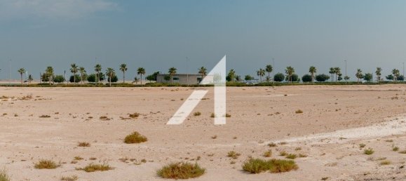 Studio in Dubai, UAE No. 64710 18