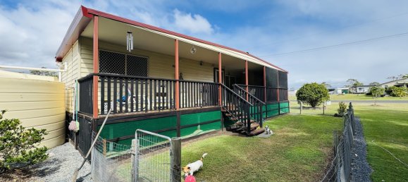 2 bedrooms House in Buxton, Australia No. 381 27