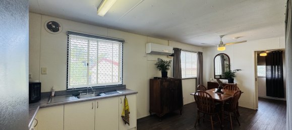 2 bedrooms House in Buxton, Australia No. 381 9