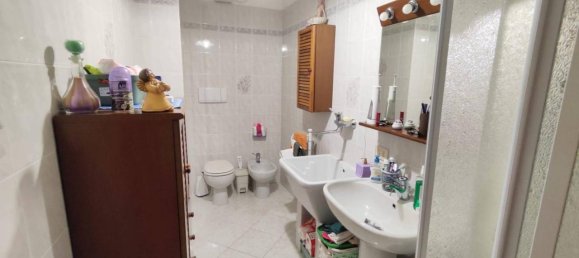 2-salle Appartement à Albenga, Italy No. 172890 18