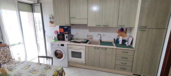 2-salle Appartement à Albenga, Italy No. 172890 7