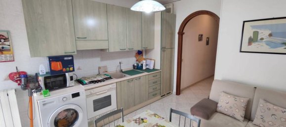 2-salle Appartement à Albenga, Italy No. 172890 9
