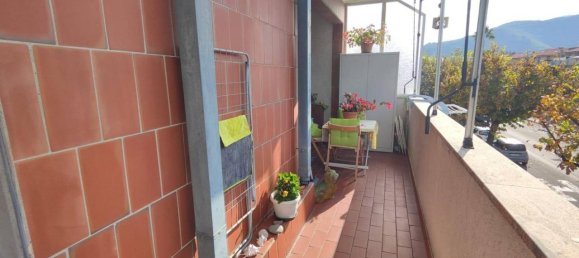 2-salle Appartement à Albenga, Italy No. 172890 6