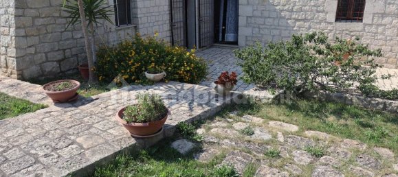 Villa de 4 dormitorios en Modica, Italy No. 351540 49