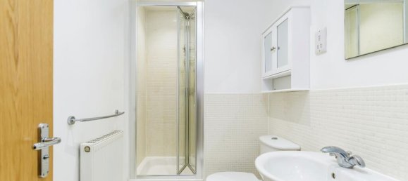 2 Schlafzimmer Wohnung in Kenley, United Kingdom, Nr. 8042 11