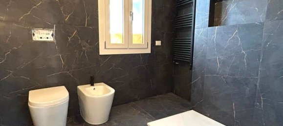 5 rooms Apartment in Treviso, Italy No. 216377 20