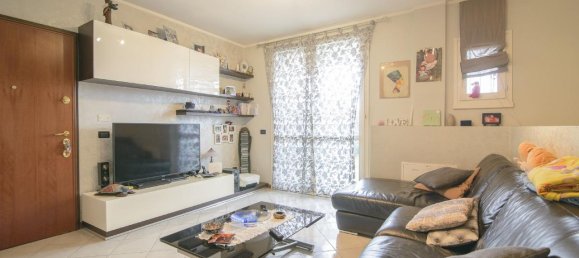 Квартира с 2 комнатами в Инцаго, Италия № 9469 9