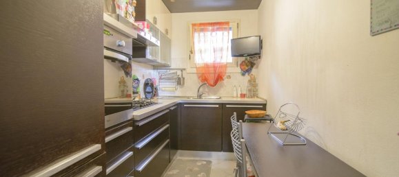 Квартира с 2 комнатами в Инцаго, Италия № 9469 10