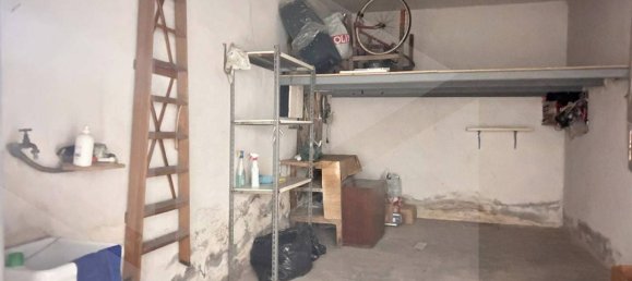 1 room Garage in Termoli, Italy No. 19994 2