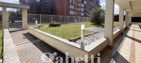 2 bedrooms Apartment in Grugliasco, Italy No. 351408 5