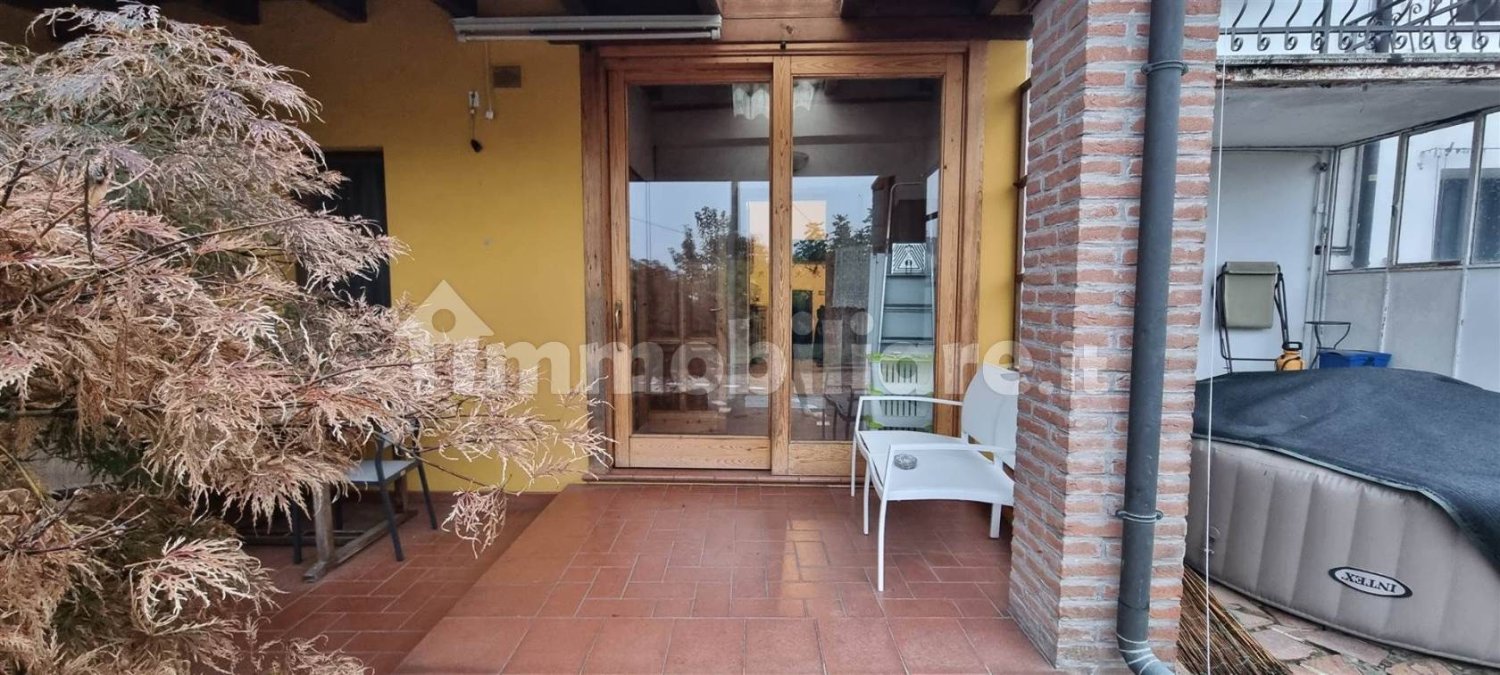 Дом с 3 спальнями в Дозоло, Италия № 368285