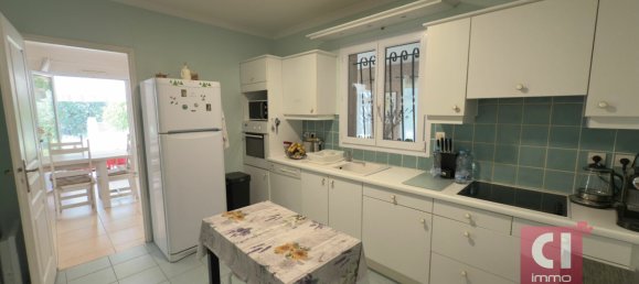 3 bedrooms Villa in La Roquebrussanne, France No. 345953 8