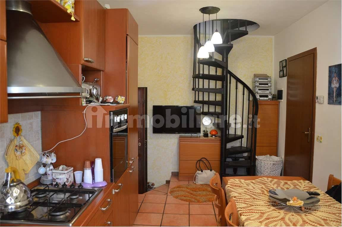 2 bedrooms Apartment in Fenegrò, Italy No. 174641