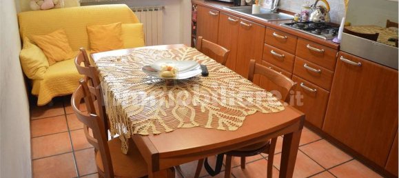 2 bedrooms Apartment in Fenegrò, Italy No. 174641 3