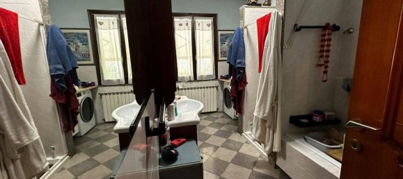 Вилла с 10 комнатами в Кастелларано, Италия № 162749 33