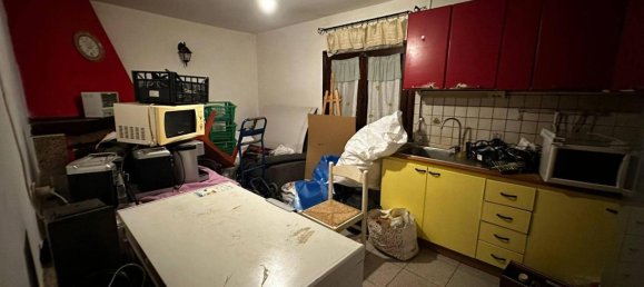 Вилла с 10 комнатами в Кастелларано, Италия № 162749 20