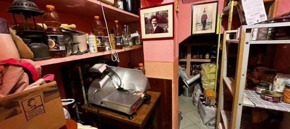 Вилла с 10 комнатами в Кастелларано, Италия № 162749 34