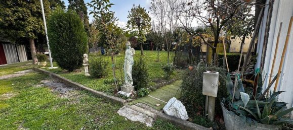 Вилла с 10 комнатами в Кастелларано, Италия № 162749 7