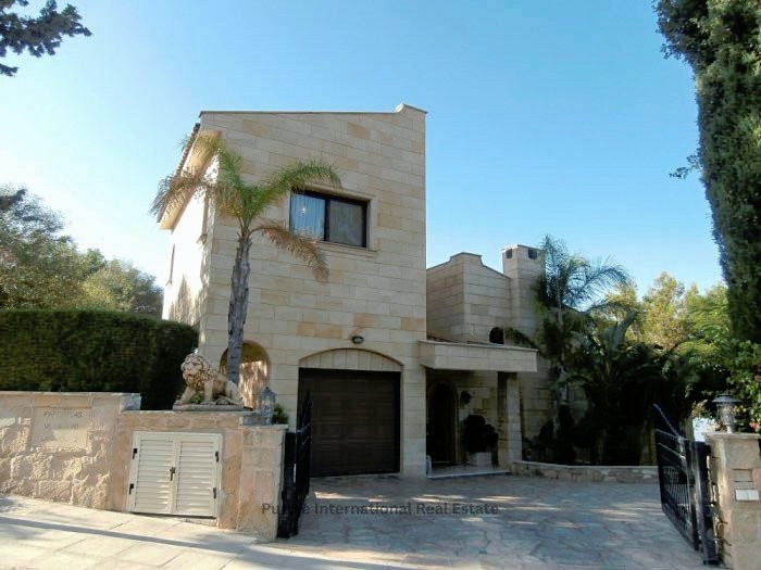 5 bedrooms Villa in Tala, Cyprus No. 22331
