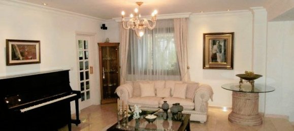 5 bedrooms Villa in Tala, Cyprus No. 22331 12