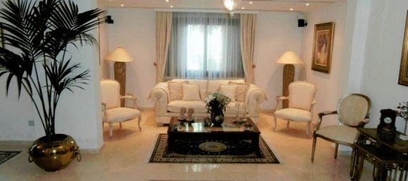 5 bedrooms Villa in Tala, Cyprus No. 22331 8