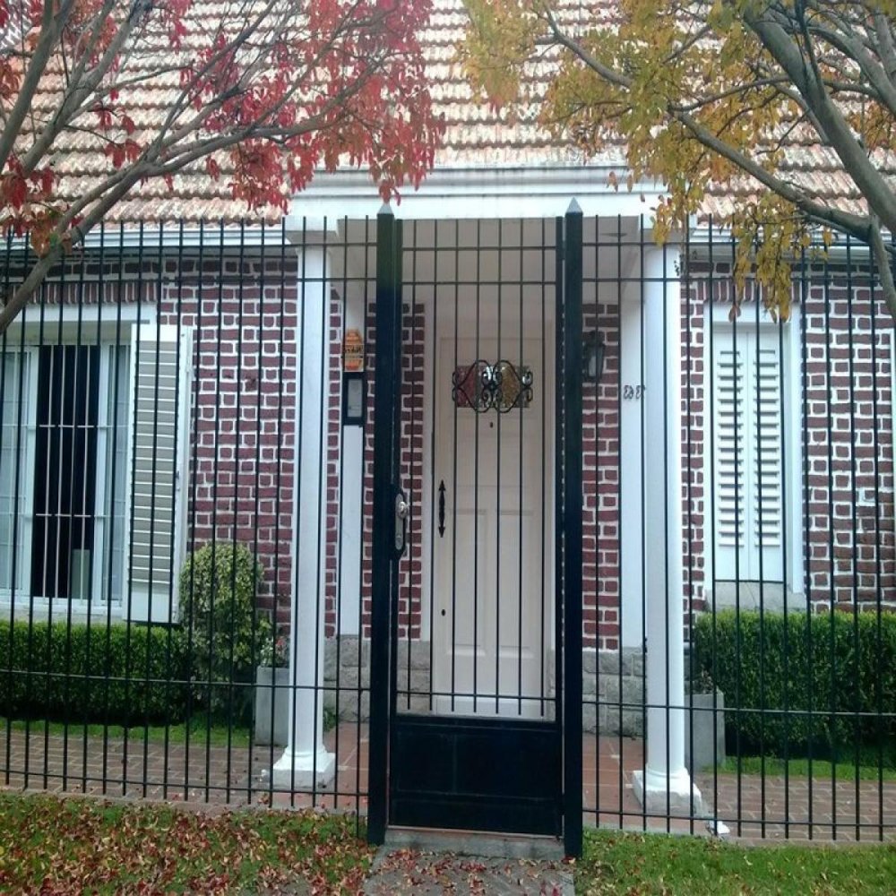 5 bedrooms House in Mar del Plata, Argentina No. 83333