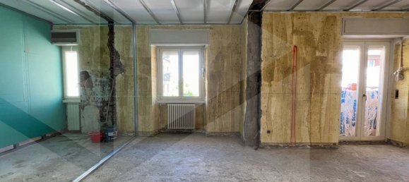 Apartamento de 4 divisões em Bergamo, Italy N.º 31051 2